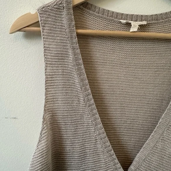 Eileen Fisher linen sweater vest features a v neck sleeveless  Size Large - Picture 3 of 10